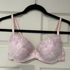 Wonderbra Light Pink Lace Bra